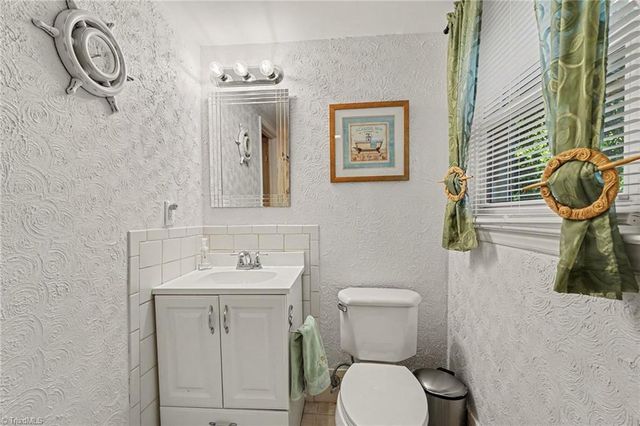 414 Longmeadow Drive, Clemmons, NC 27012