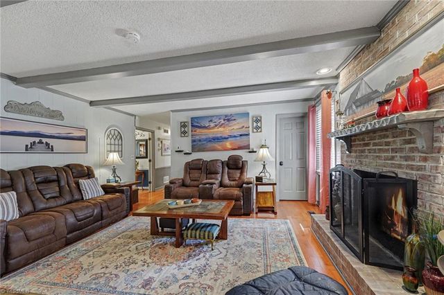 414 Longmeadow Drive, Clemmons, NC 27012