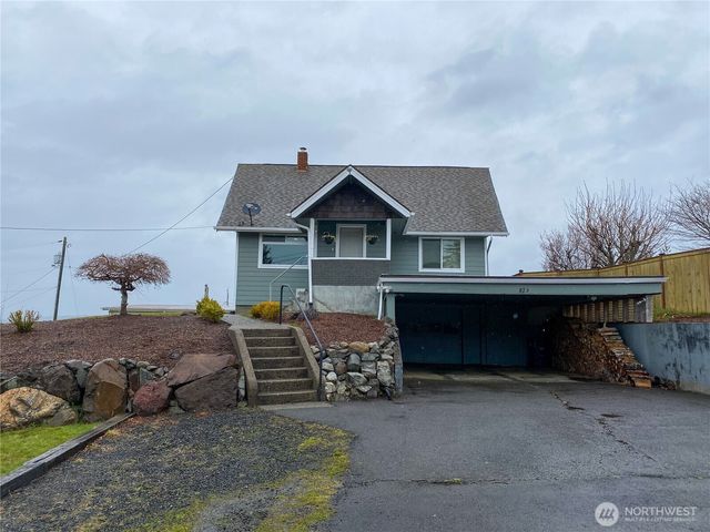 823 Broadway Avenue, South Bend, WA 98586