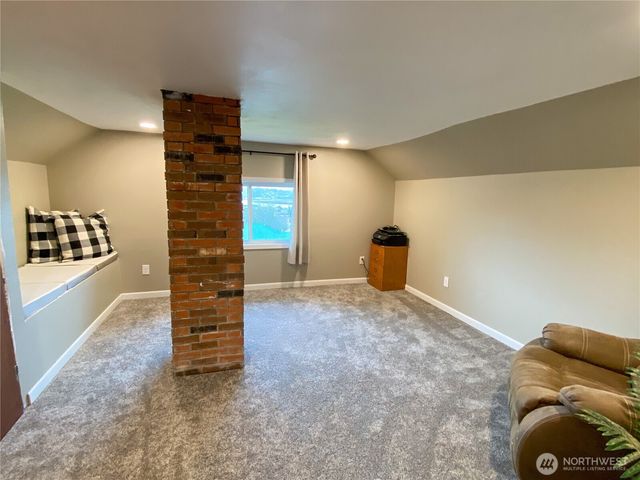 823 Broadway Avenue, South Bend, WA 98586