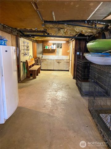 823 Broadway Avenue, South Bend, WA 98586