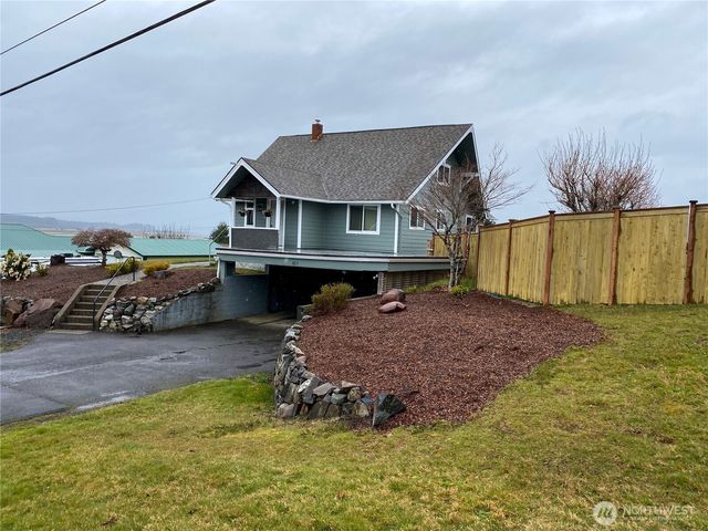 823 Broadway Avenue, South Bend, WA 98586