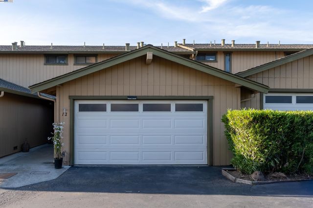 20111 W RIDGE Ct 12, Castro Valley, CA 94546