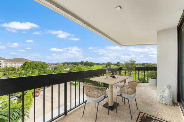 2400 Presidential Way 503, West Palm Beach, FL 33401