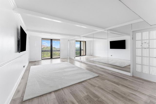 2400 Presidential Way 503, West Palm Beach, FL 33401