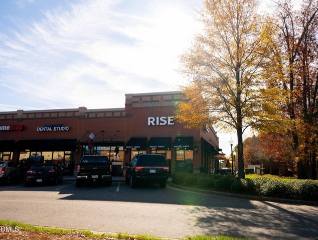 1113 Blackthorn Lane, Durham, NC 27703