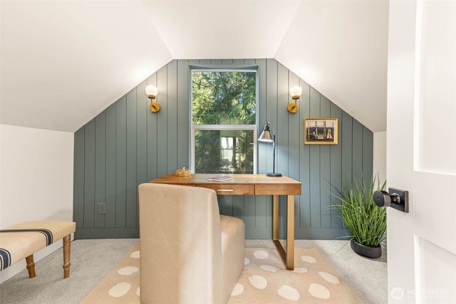 12250 Densmore Avenue N, Seattle, WA 98133