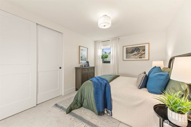 12250 Densmore Avenue N, Seattle, WA 98133