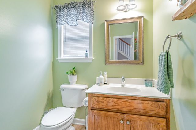 2261 Dewey Dr, Spring Hill, TN 37174