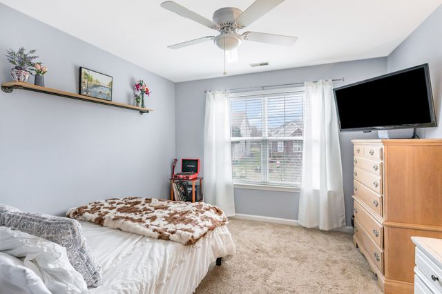 2261 Dewey Dr, Spring Hill, TN 37174