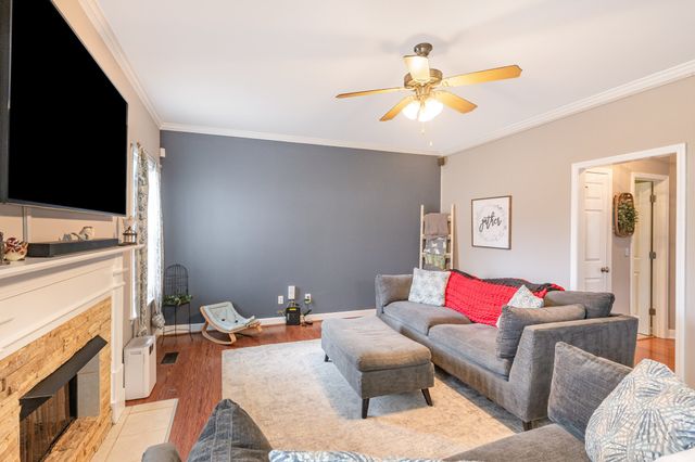 2261 Dewey Dr, Spring Hill, TN 37174