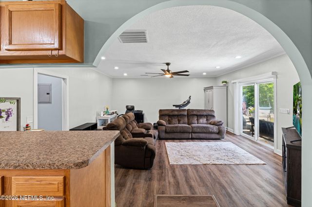 1738 OAK GROVE Circle, Green Cove Springs, FL 32043