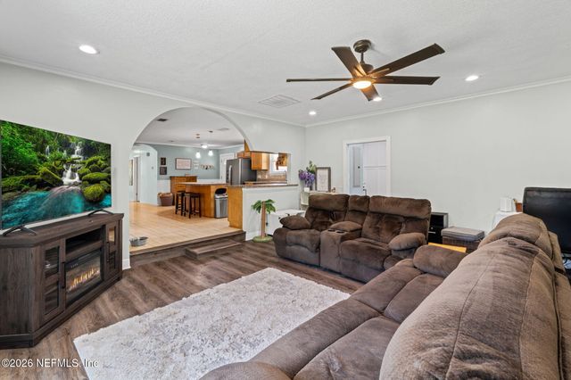 1738 OAK GROVE Circle, Green Cove Springs, FL 32043