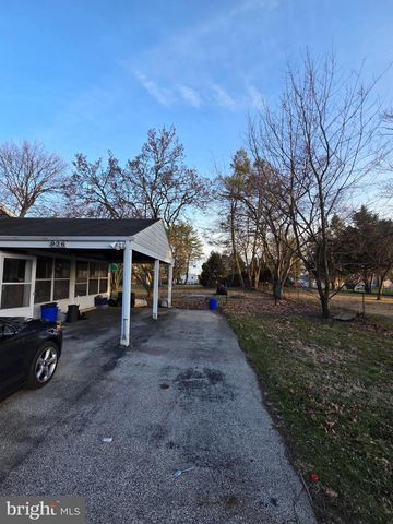 926 GREEN LN, Secane, PA 19018