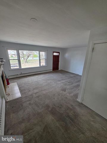 926 GREEN LN, Secane, PA 19018