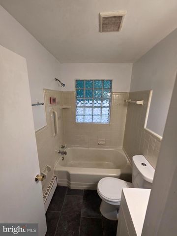 926 GREEN LN, Secane, PA 19018