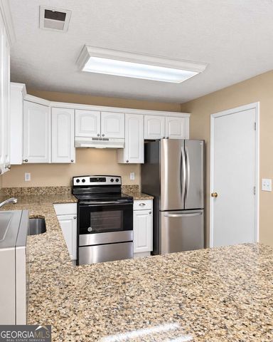821 Hampton Hill Court, Lawrenceville, GA 30044