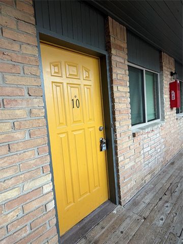 4811 Oakland Street 10, Houston, TX 77023