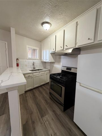 4811 Oakland Street 10, Houston, TX 77023