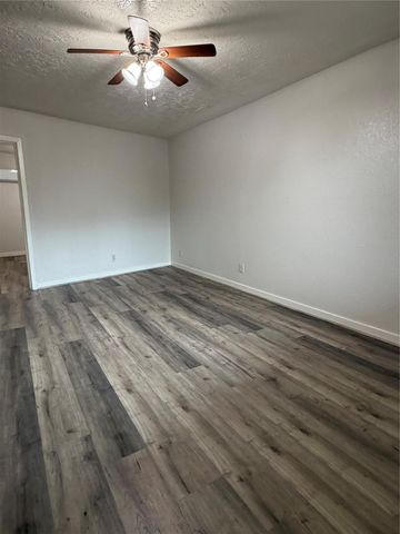 4811 Oakland Street 10, Houston, TX 77023