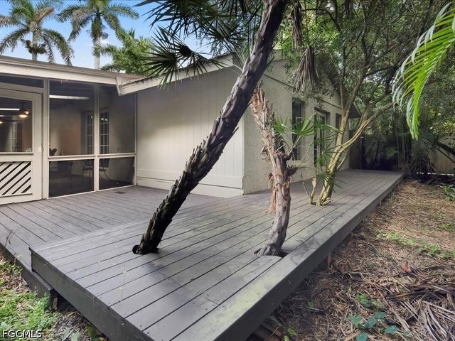 1046 Sperling AVE, Naples, FL 34103