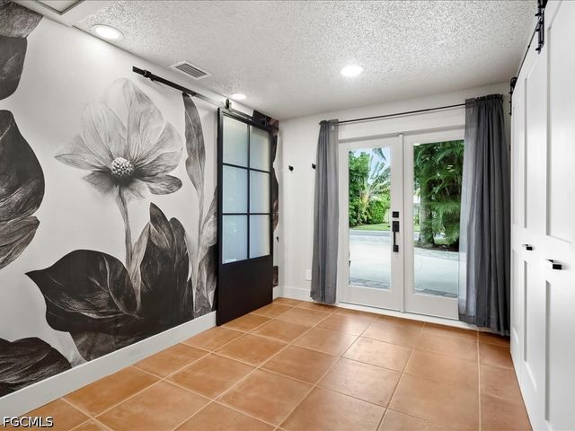 1046 Sperling AVE, Naples, FL 34103