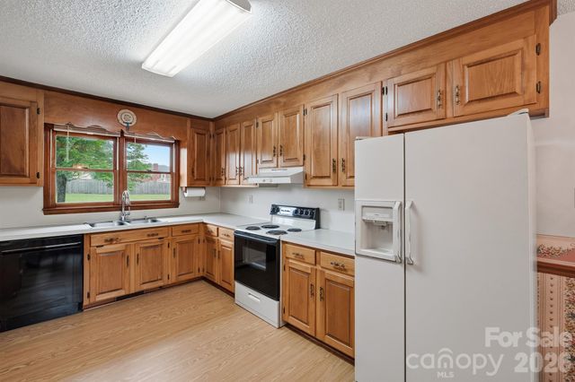 183 Dellinger Drive, Statesville, NC 28625