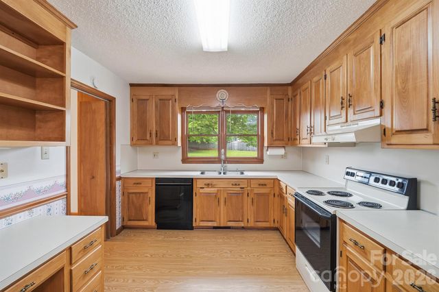 183 Dellinger Drive, Statesville, NC 28625