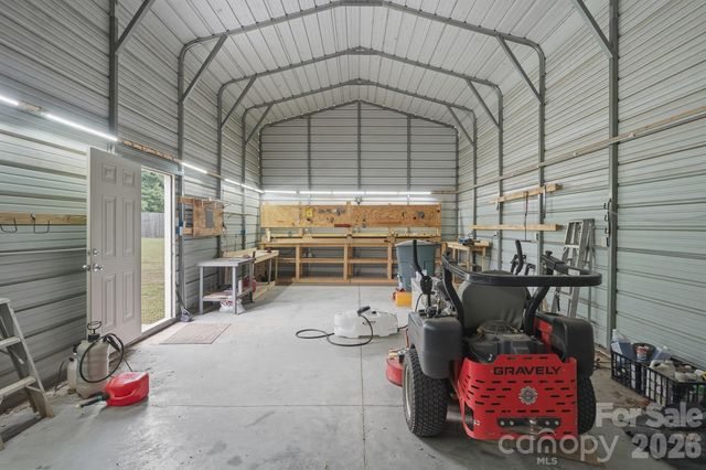 183 Dellinger Drive, Statesville, NC 28625