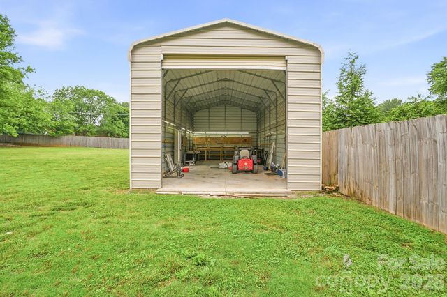 183 Dellinger Drive, Statesville, NC 28625