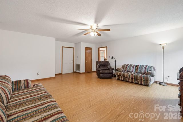 183 Dellinger Drive, Statesville, NC 28625
