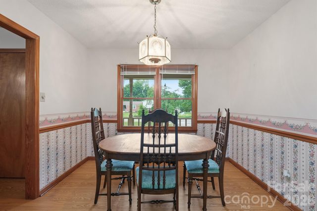 183 Dellinger Drive, Statesville, NC 28625
