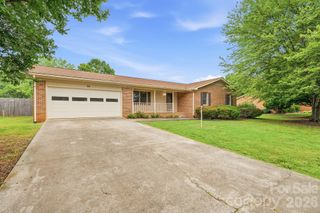 183 Dellinger Drive, Statesville, NC 28625
