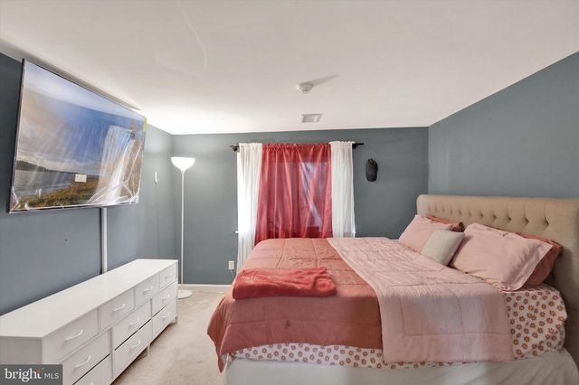 2125 PORTLAND, Reading, PA 19609