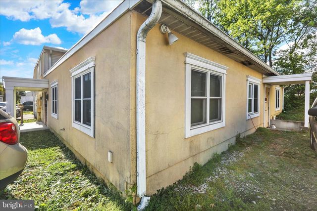 2125 PORTLAND, Reading, PA 19609