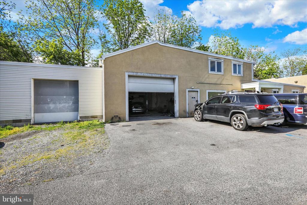 2125 PORTLAND, Reading, PA 19609