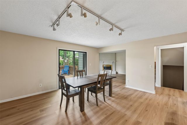 4909 W Park Drive, West Des Moines, IA 50266