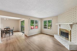 4909 W Park Drive, West Des Moines, IA 50266