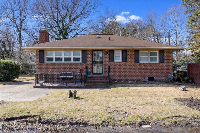 55 Calhoun ST, Hampton, VA 23669