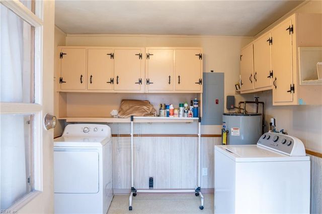 55 Calhoun ST, Hampton, VA 23669