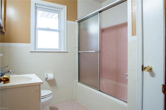 55 Calhoun ST, Hampton, VA 23669