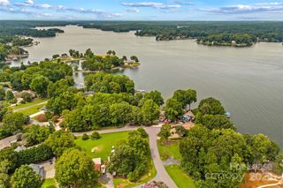 9598 Riviera Drive, Sherrills Ford, NC 28673