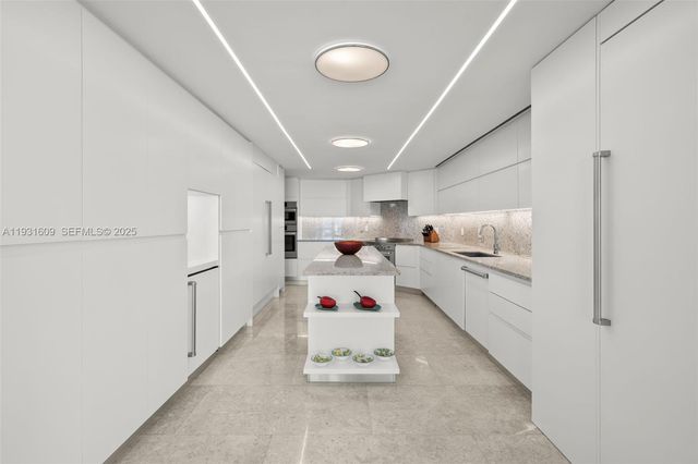 1643 Brickell Ave 4102, Miami, FL 33129