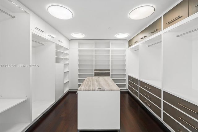 1643 Brickell Ave 4102, Miami, FL 33129