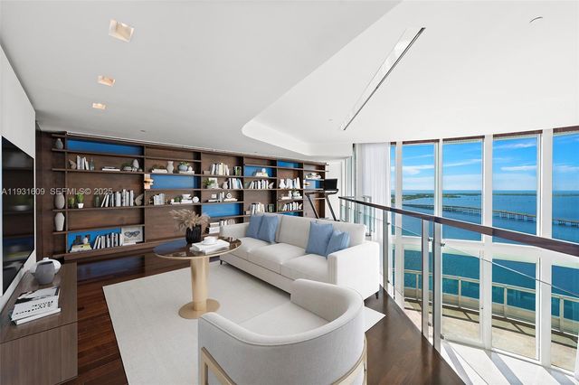 1643 Brickell Ave 4102, Miami, FL 33129