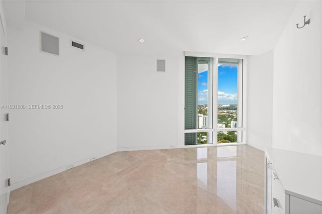 1643 Brickell Ave 4102, Miami, FL 33129