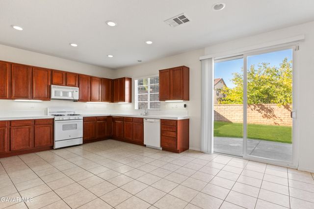 37515 Ruby Red Lane, Palmdale, CA 93551