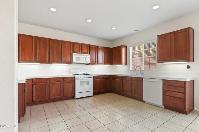 37515 Ruby Red Lane, Palmdale, CA 93551