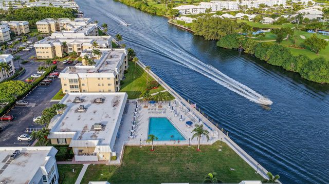 12 Colonial Club Drive 305, Boynton Beach, FL 33435