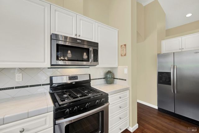 206 Heirloom Ct, Vacaville, CA 95687